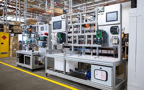 Skills-lab-In-Blog-Siemens-and-Schneider-TrainingRigs800x500