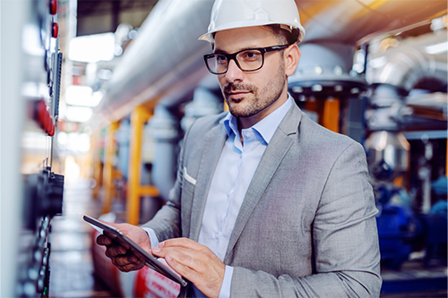 skills-lab micro-credentials man in hard hat 18-9-23